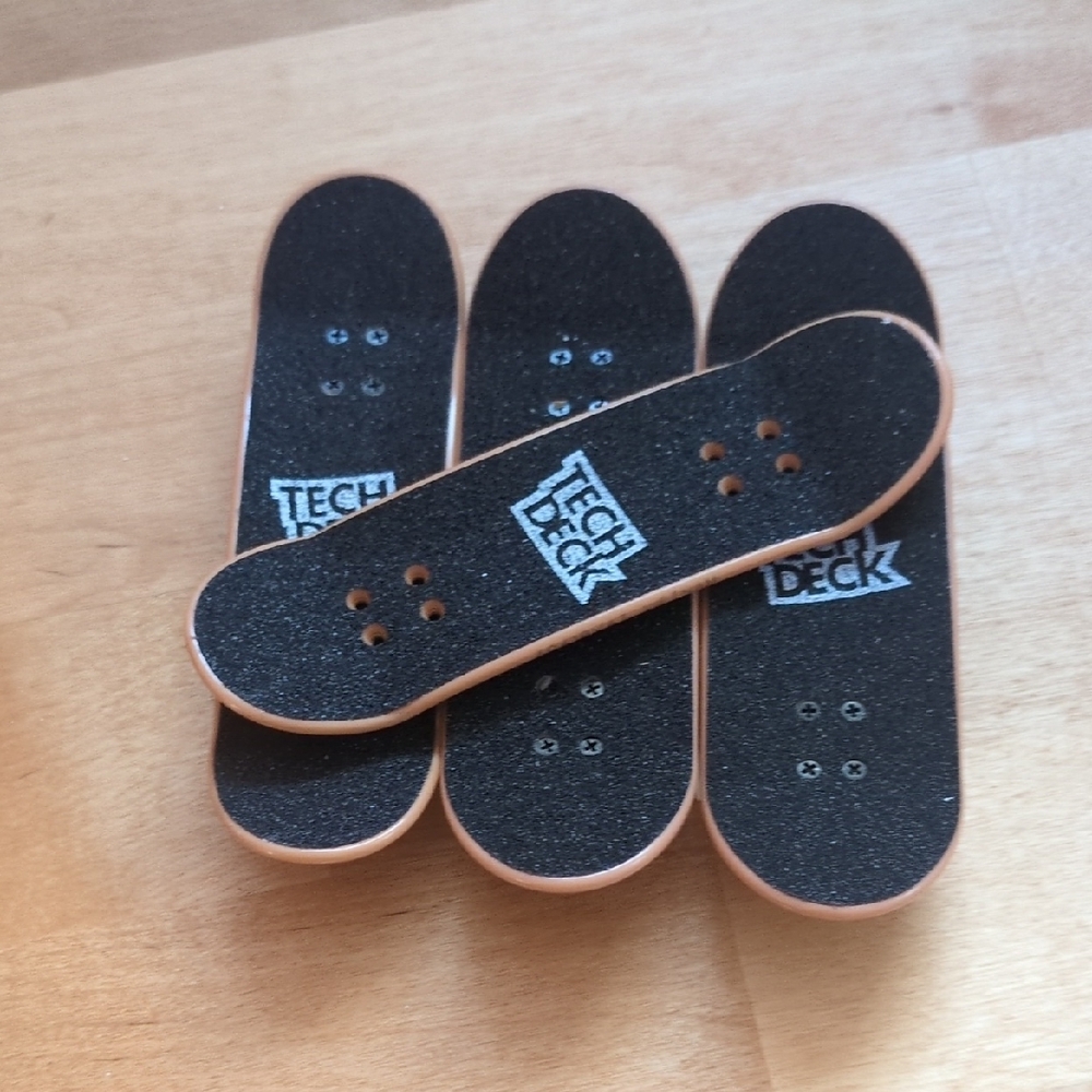 Tech Deck Mini Skateboards Set